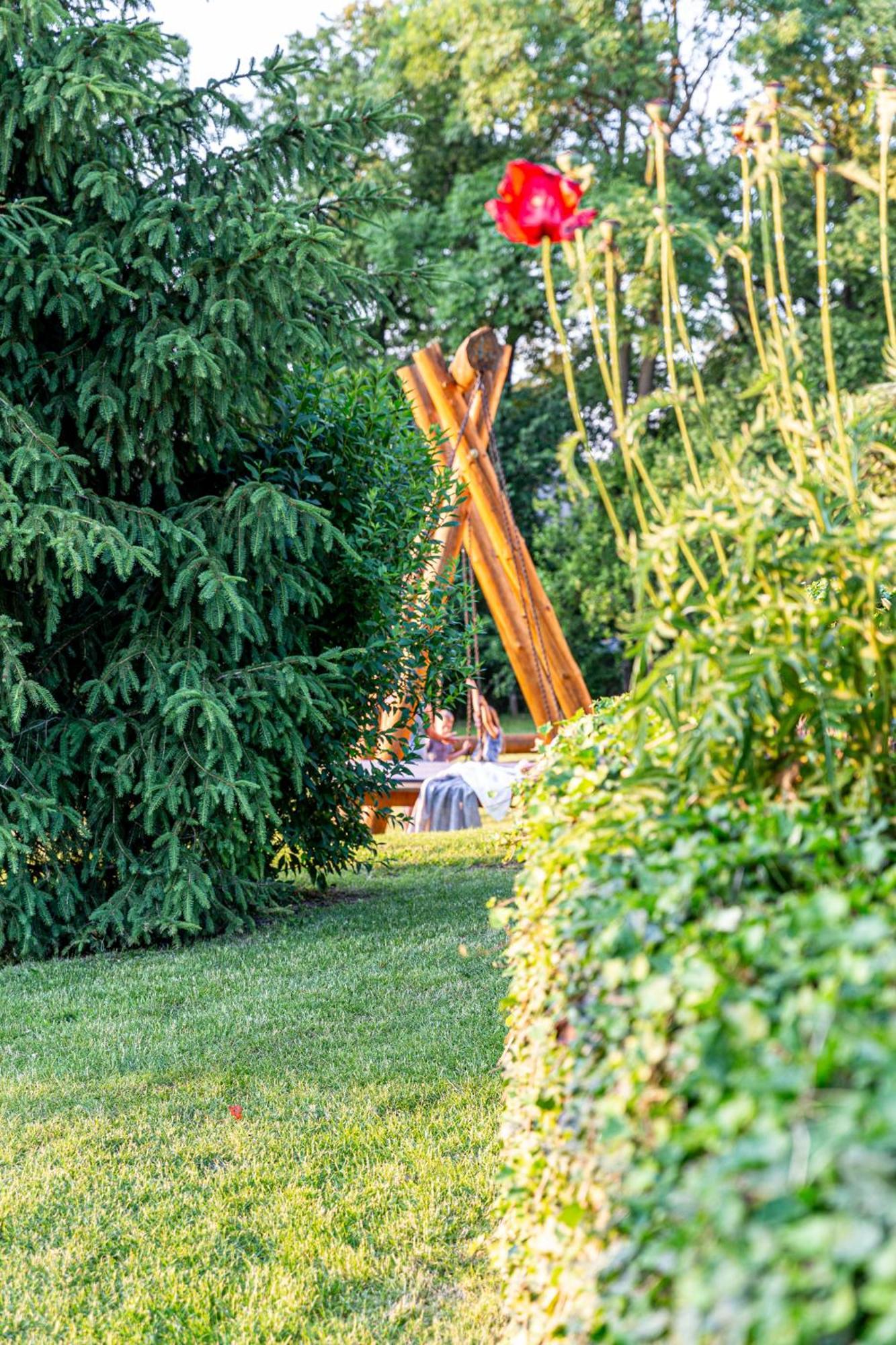 Wellnessparadies Mit Sauna Und Whirlpool Krakow am See Exteriör bild